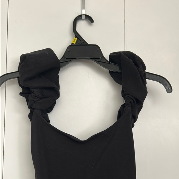 Black Sleeveless Bodysuit express - Picture 2 of 5
